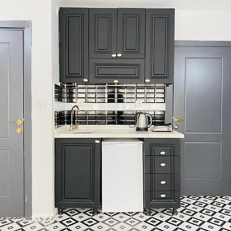 דירות איסטמבול Pleasant Studio Flat In Kabatas Beyoglu מראה חיצוני תמונה