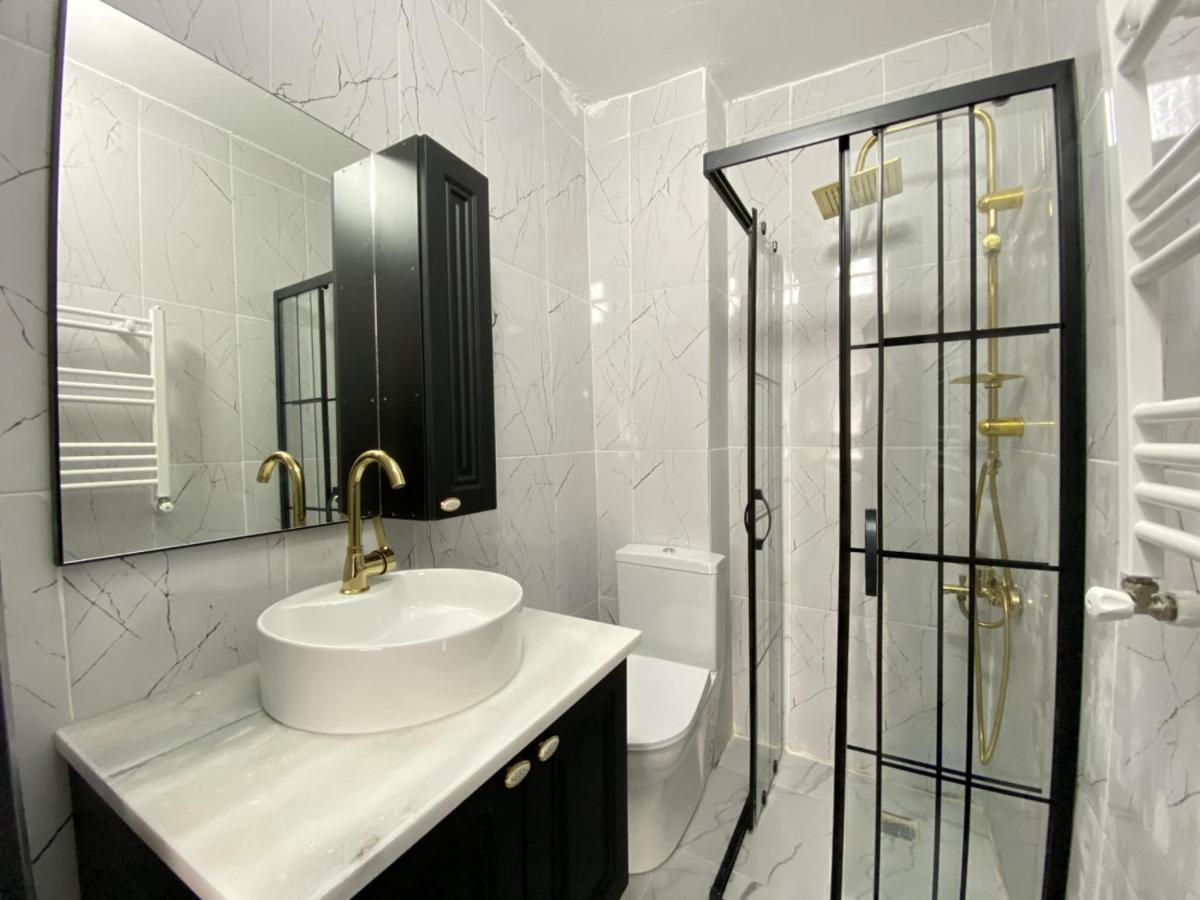 דירות איסטמבול Pleasant Studio Flat In Kabatas Beyoglu מראה חיצוני תמונה